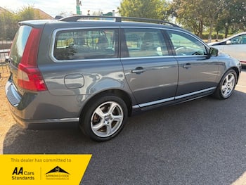 Used Volvo V70 2010 for sale - 79643811: Photo