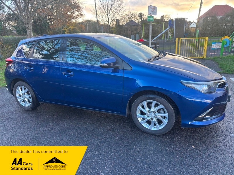 Used Toyota Auris 2016 for sale - 76798913: Photo 2