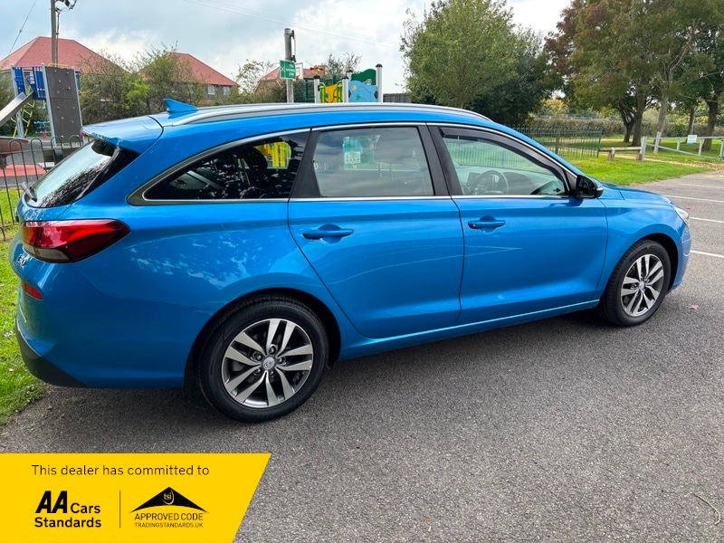 Used Hyundai i30 2017 for sale - 76148433: Photo 4
