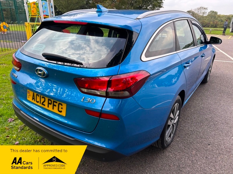 Used Hyundai i30 2017 for sale - 76148433: Photo 5