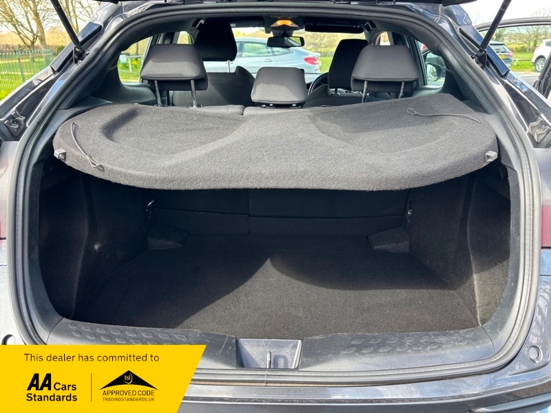 Used Toyota C-HR 2019 for sale - 78056808: Photo 16