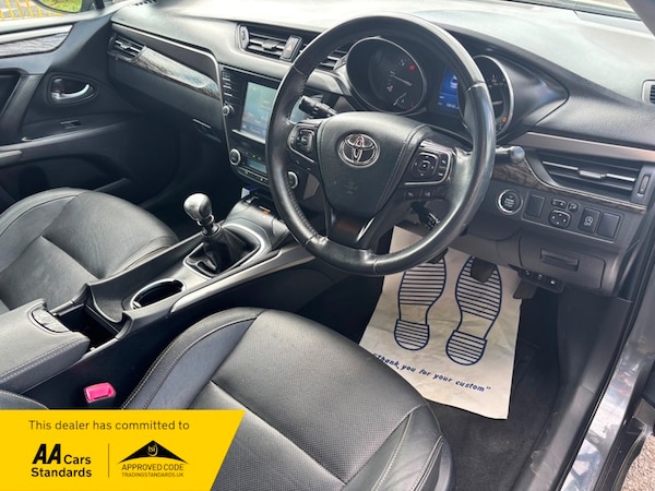 Used Toyota Avensis 2015 for sale - 74722112: Photo 14