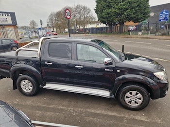 Used Toyota Hilux 2011 for sale - 78585477: Photo