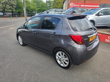 Used Toyota Yaris 2015 for sale - 78585951: Photo
