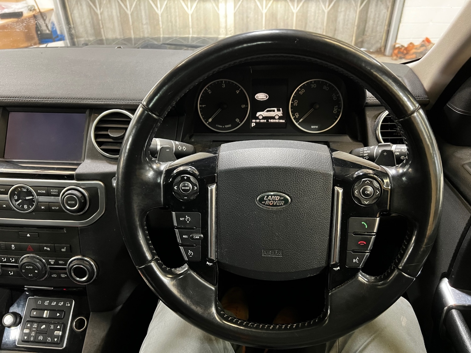 Used Land Rover Discovery 2015 for sale - 77421221: Photo 12