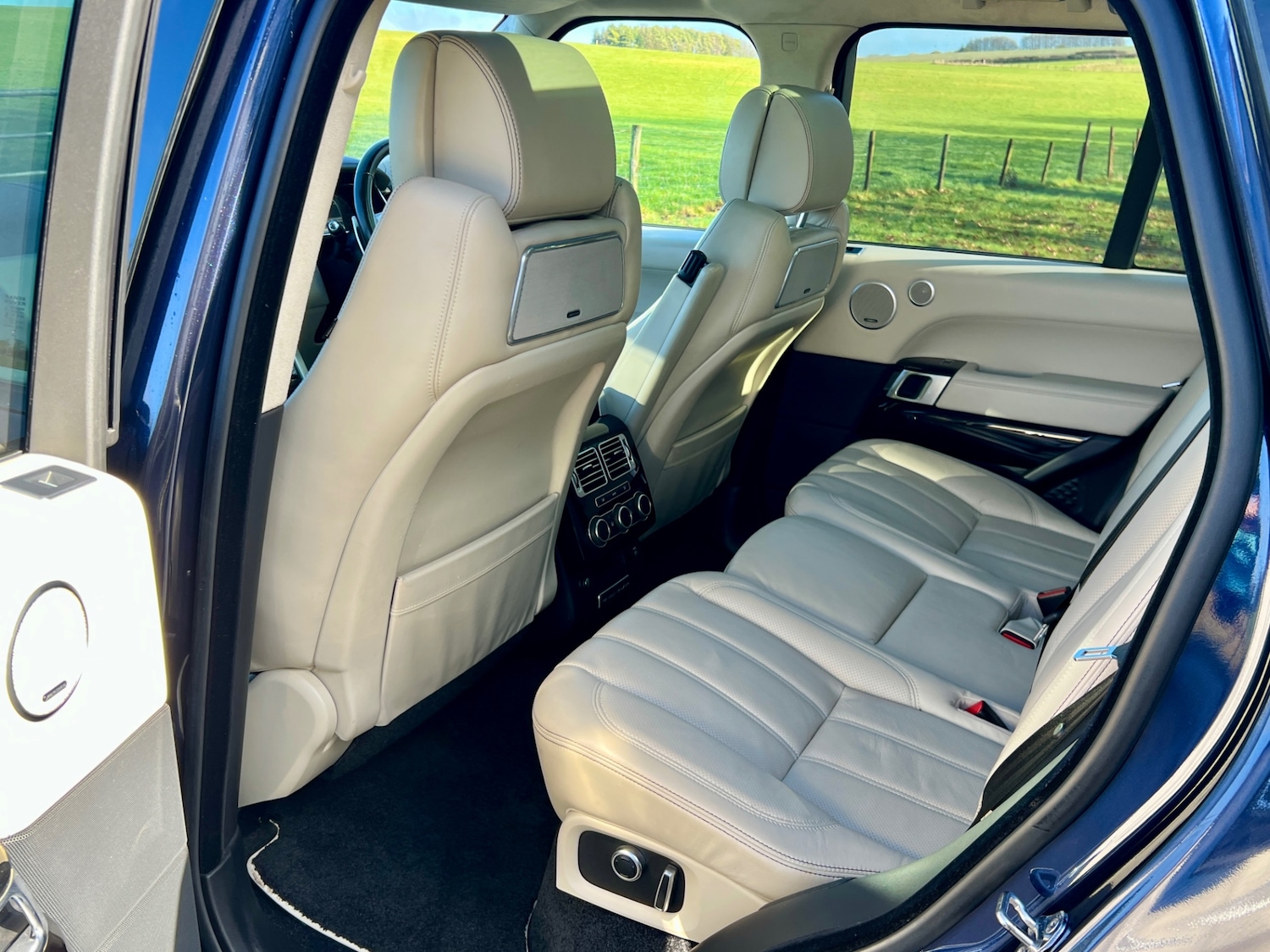 Used Land Rover Range Rover 2015 for sale - 77189417: Photo 11