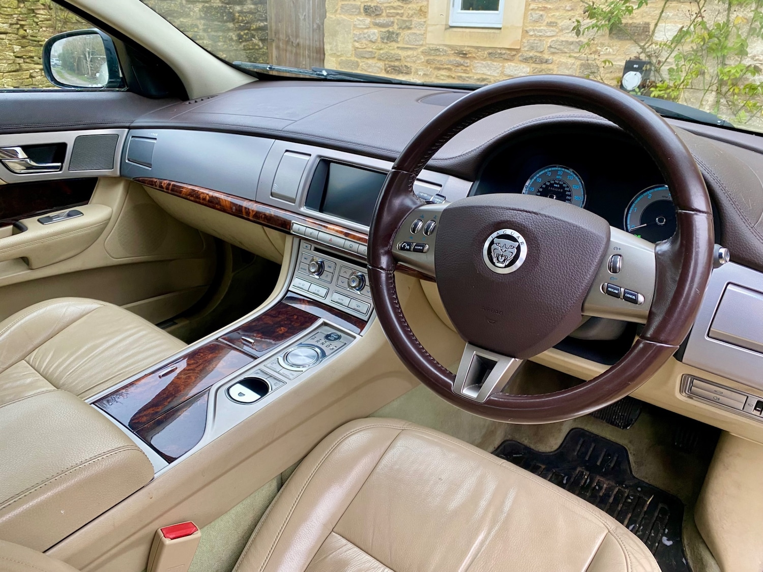 Used Jaguar XF 2009 for sale - 77240686: Photo 6