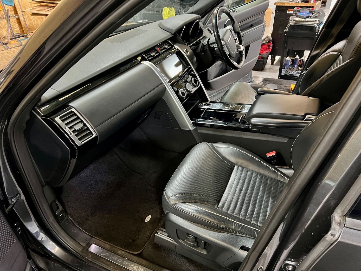 Used Land Rover Discovery 2017 for sale - 77350784: Photo 10