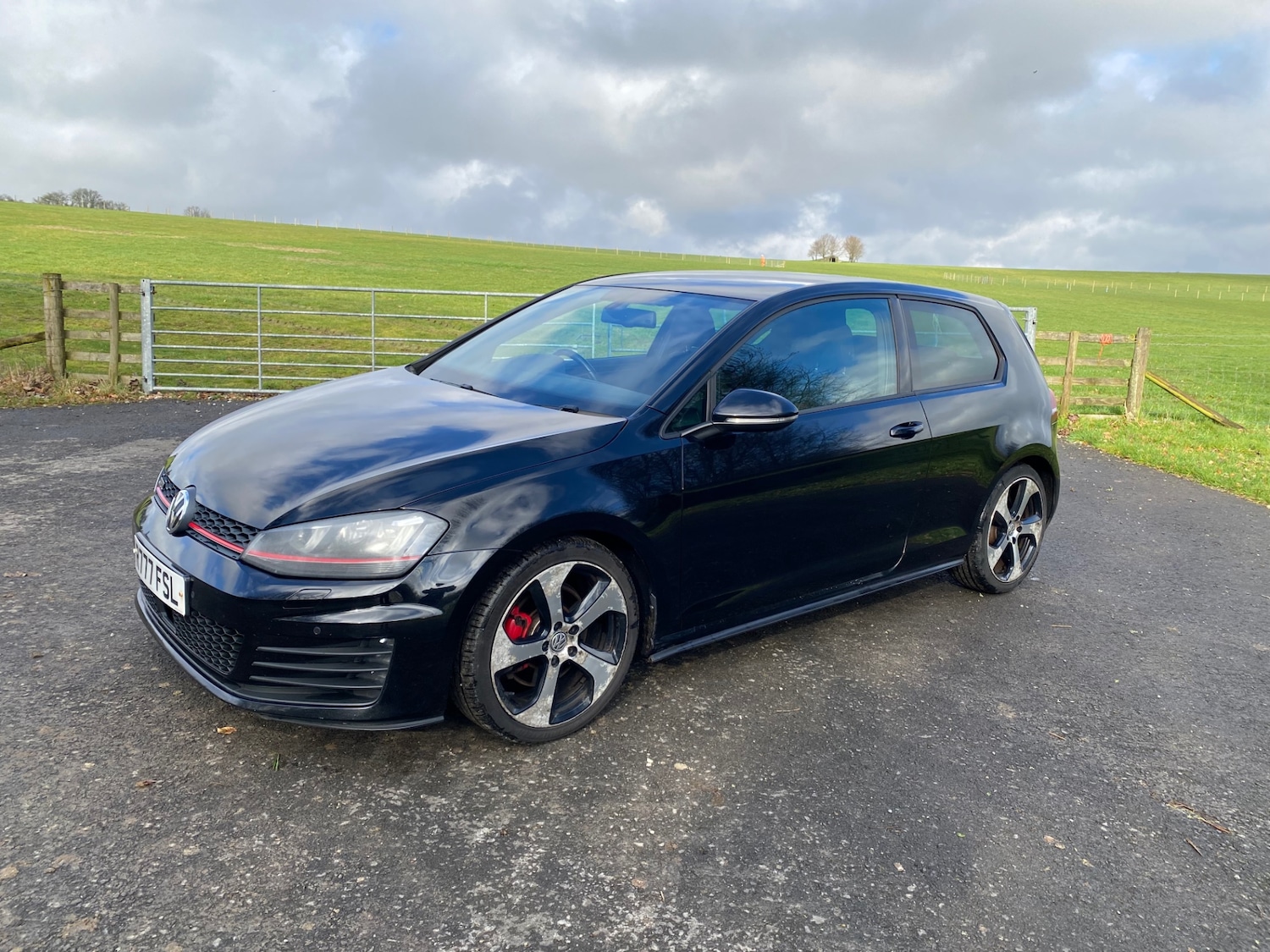 Used Volkswagen Golf 2013 for sale - 77350770: Photo 2