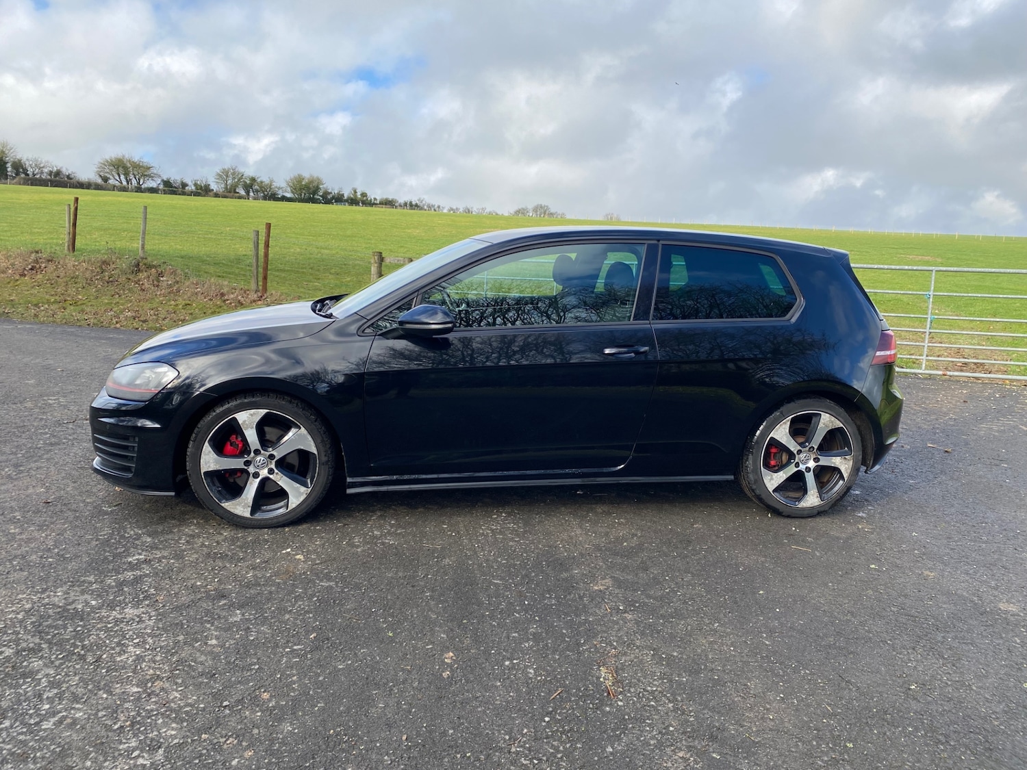 Used Volkswagen Golf 2013 for sale - 77350770: Photo 3