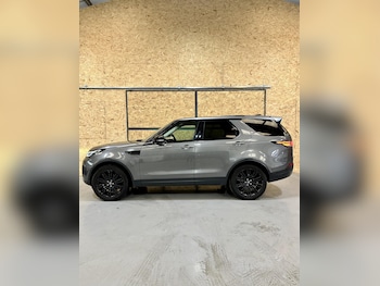 Used Land Rover Discovery 2018 for sale - 78266770: Photo
