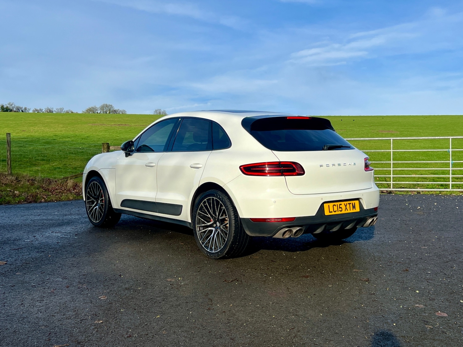 Used Porsche Macan 2015 for sale - 76985594: Photo 2