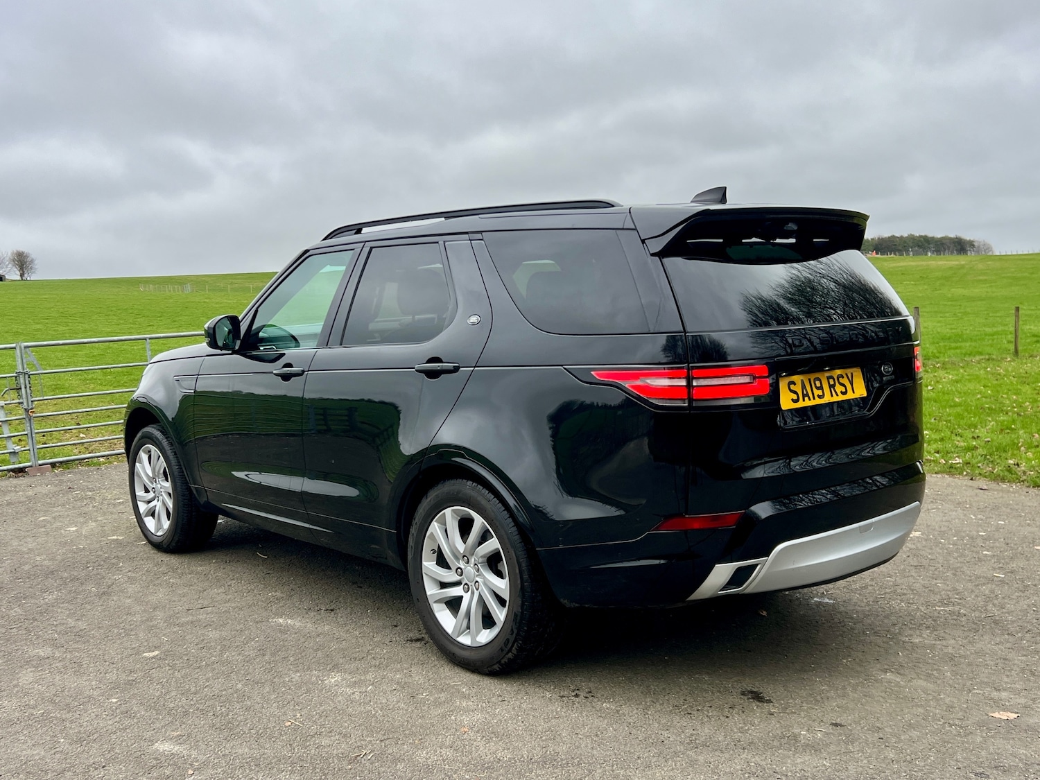 Used Land Rover Discovery 2019 for sale - 77618936: Photo 10