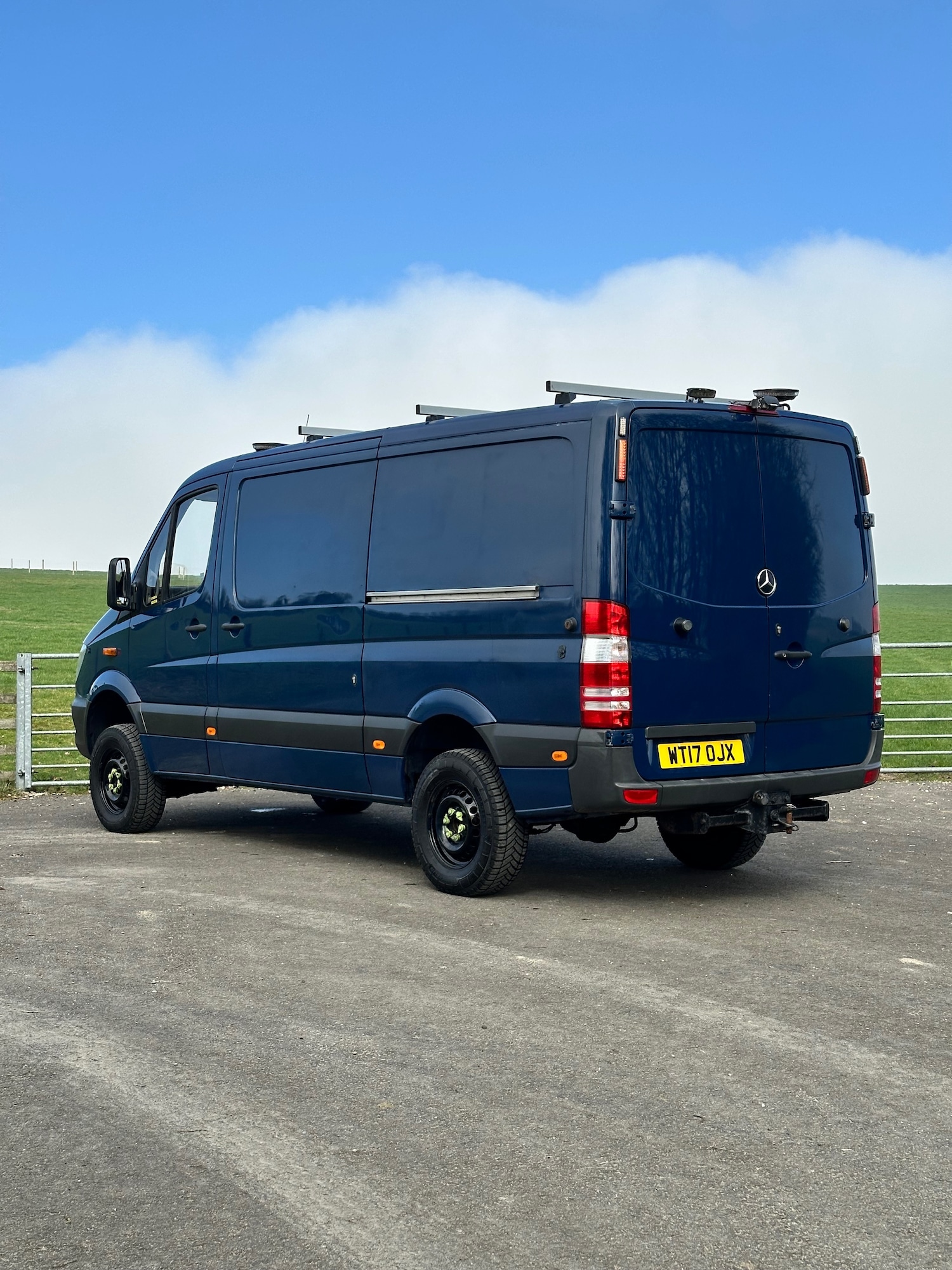 Used Mercedes-Benz Sprinter 2017 for sale - 77745384: Photo 3