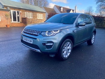 Used Land Rover Discovery Sport 2018 for sale - 76986617: Photo