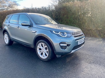 Used Land Rover Discovery Sport 2018 for sale - 76986617: Photo