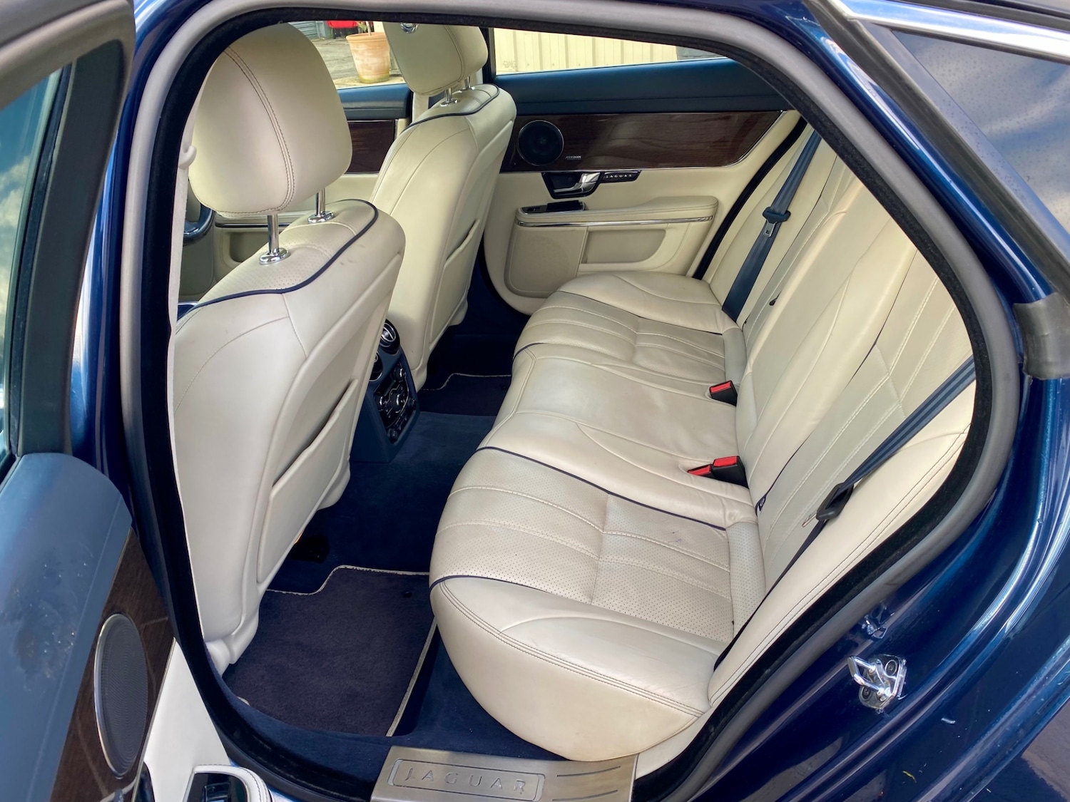 Used Jaguar XJ 2012 for sale - 76985228: Photo 13