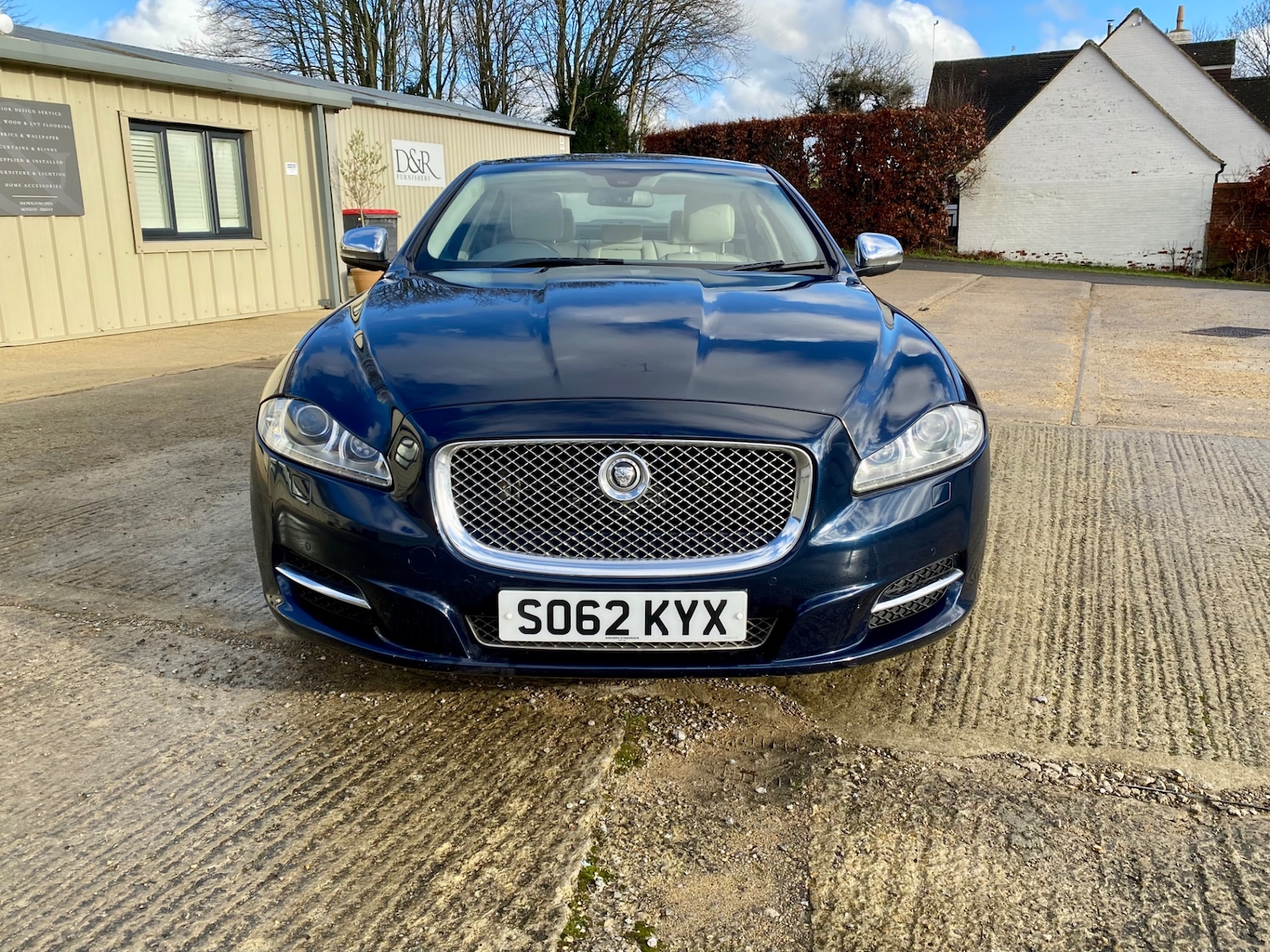 Used Jaguar XJ 2012 for sale - 76985228: Photo 3