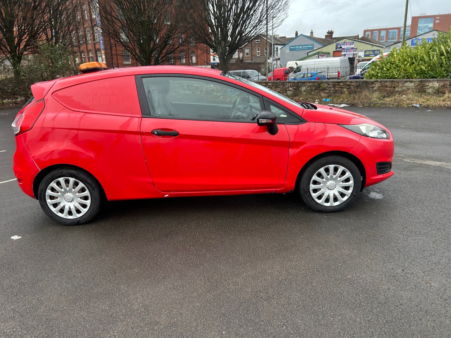 Used Ford Fiesta 2014 for sale - 77677505: Photo 5