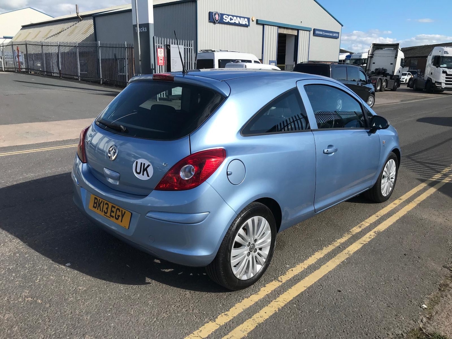 Used Vauxhall Corsa 2013 for sale - 76483114: Photo 3