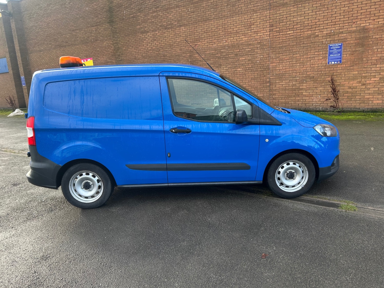 Used Ford Transit Courier 2019 for sale - 77245558: Photo 4