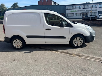 Used Peugeot Partner 2017 for sale - 79487648: Photo