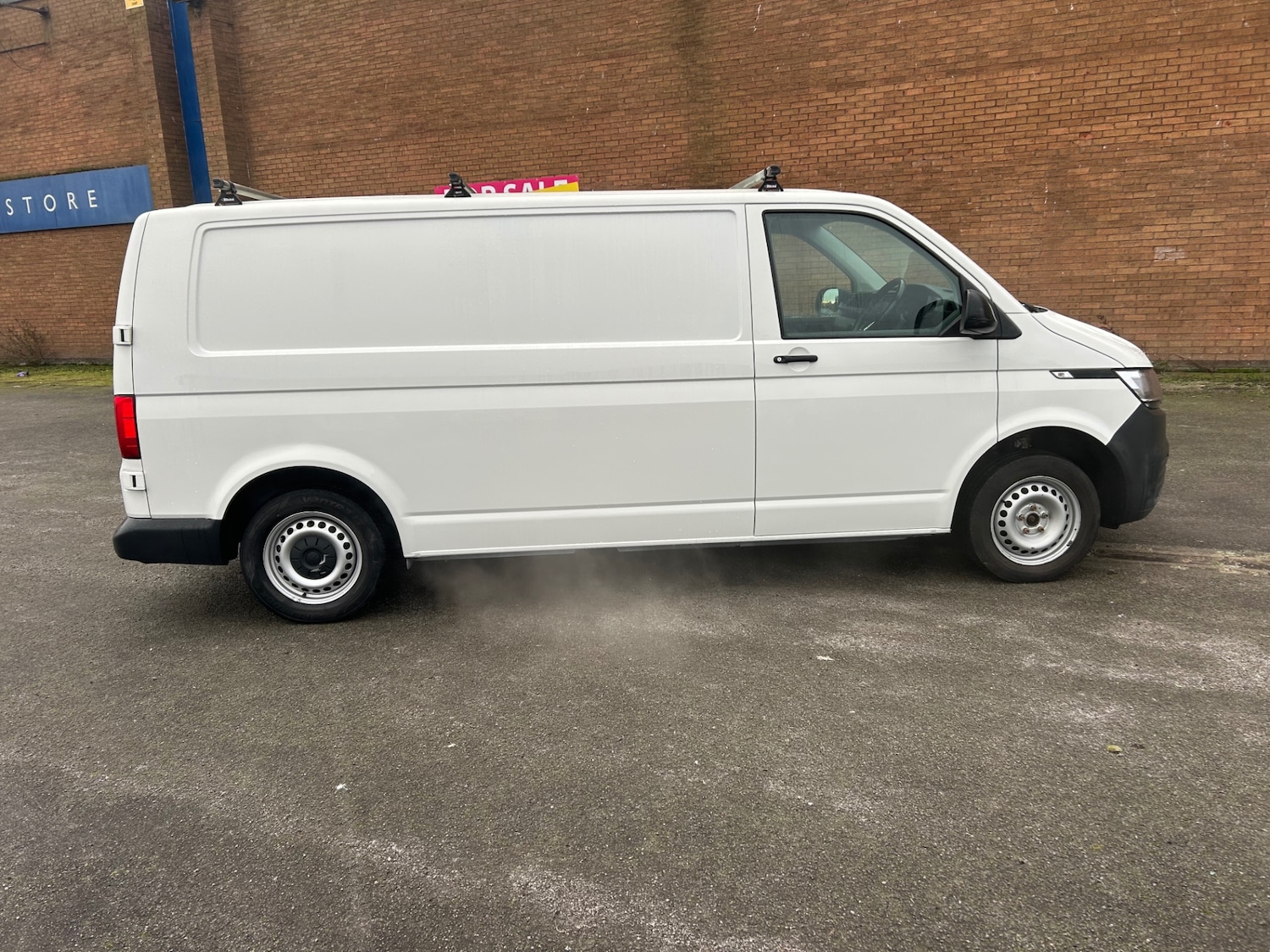 Used Volkswagen Transporter 2021 for sale - 77137793: Photo 2