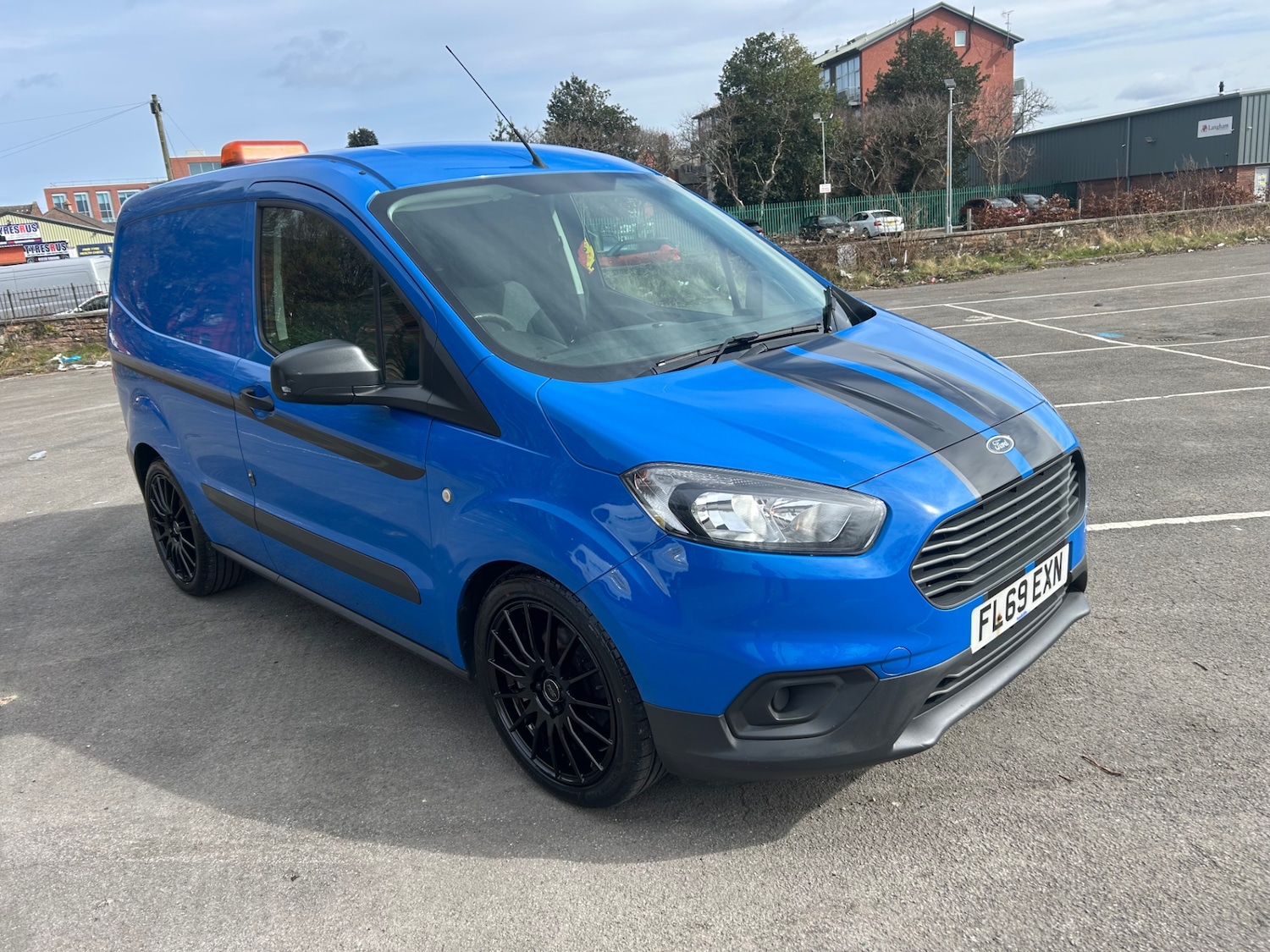 Used Ford Transit Courier 2019 for sale - 78026200: Photo 2