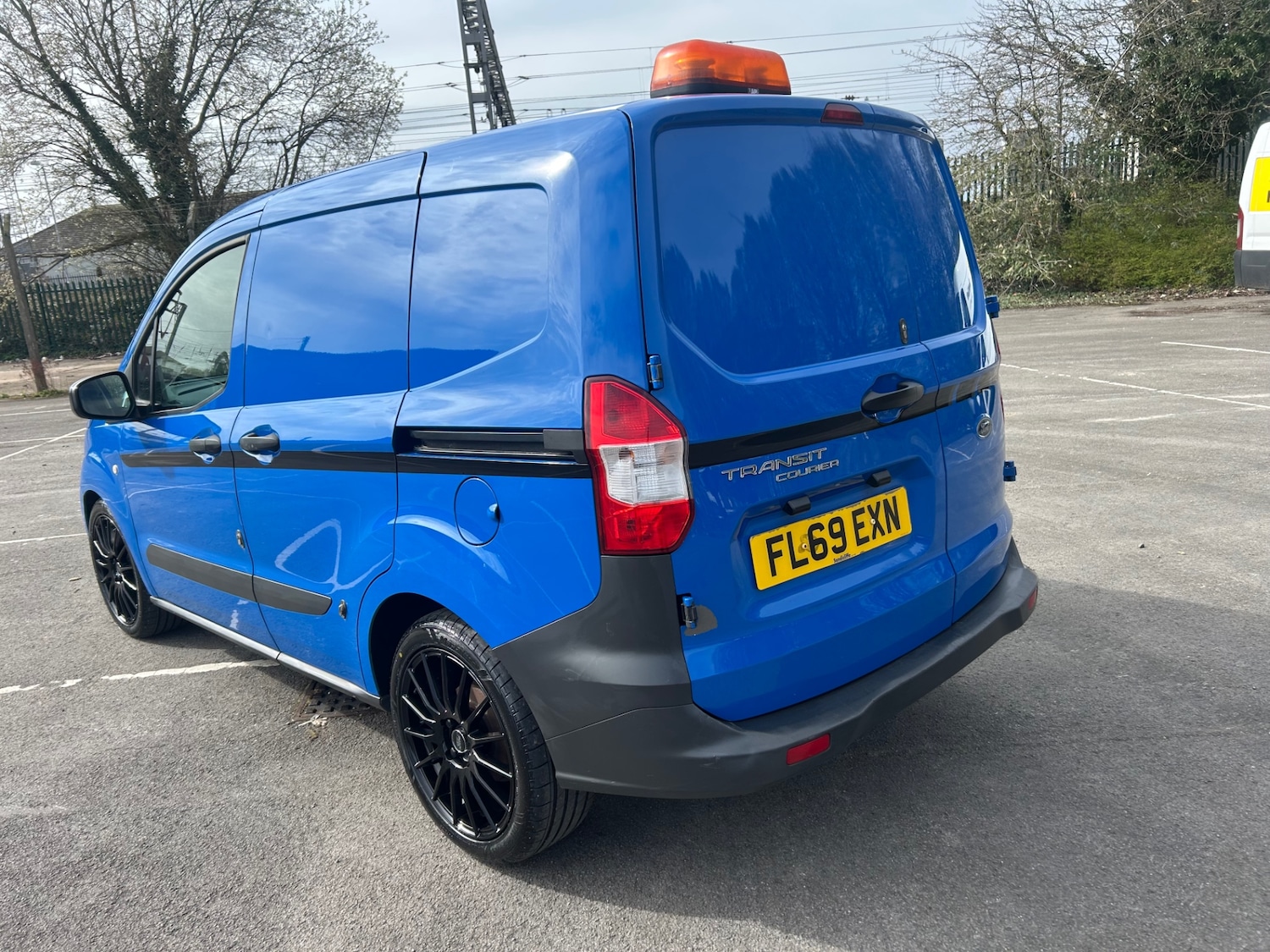 Used Ford Transit Courier 2019 for sale - 78026200: Photo 5