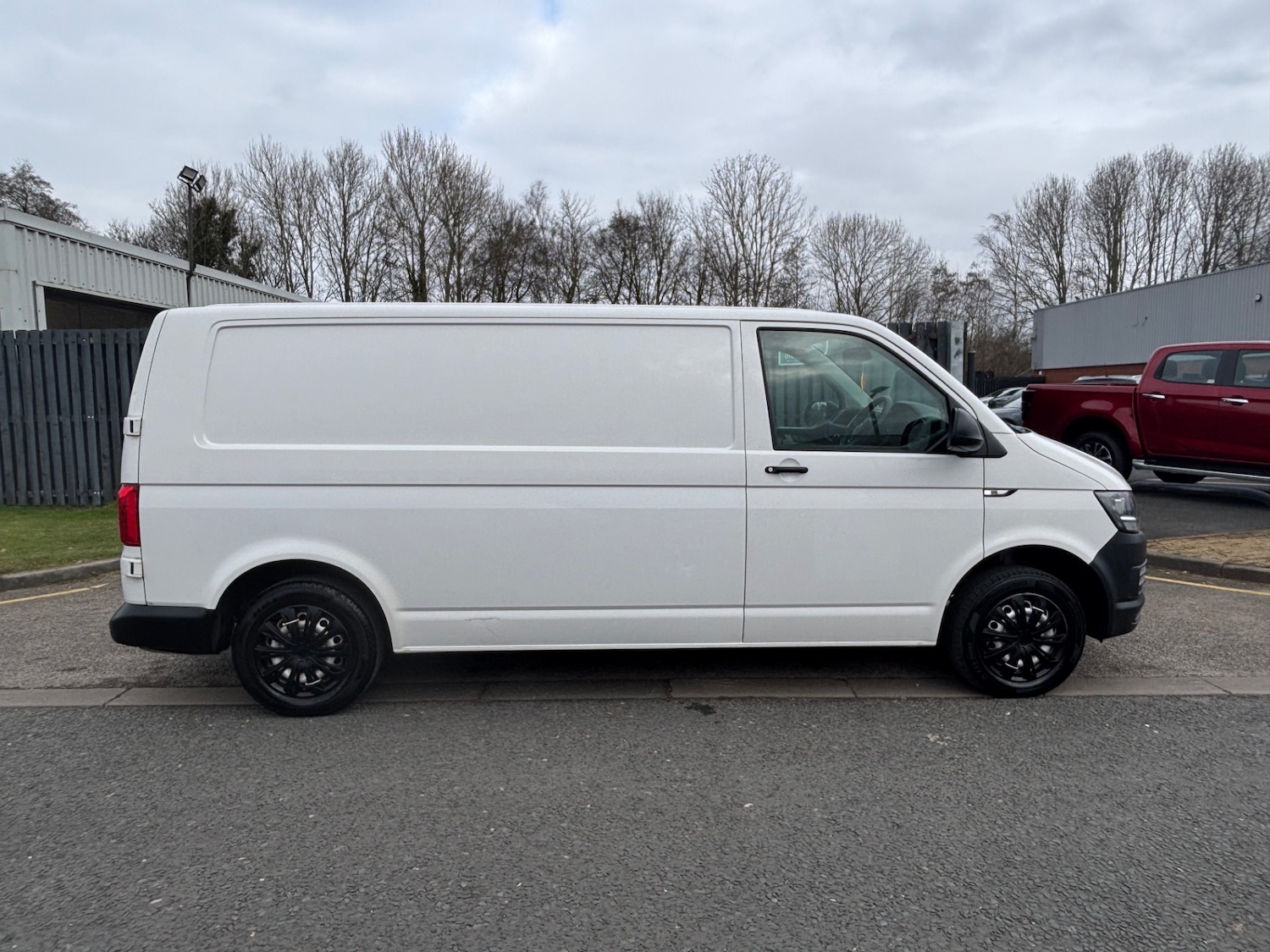 Used Volkswagen Transporter 2018 for sale - 77629855: Photo 6