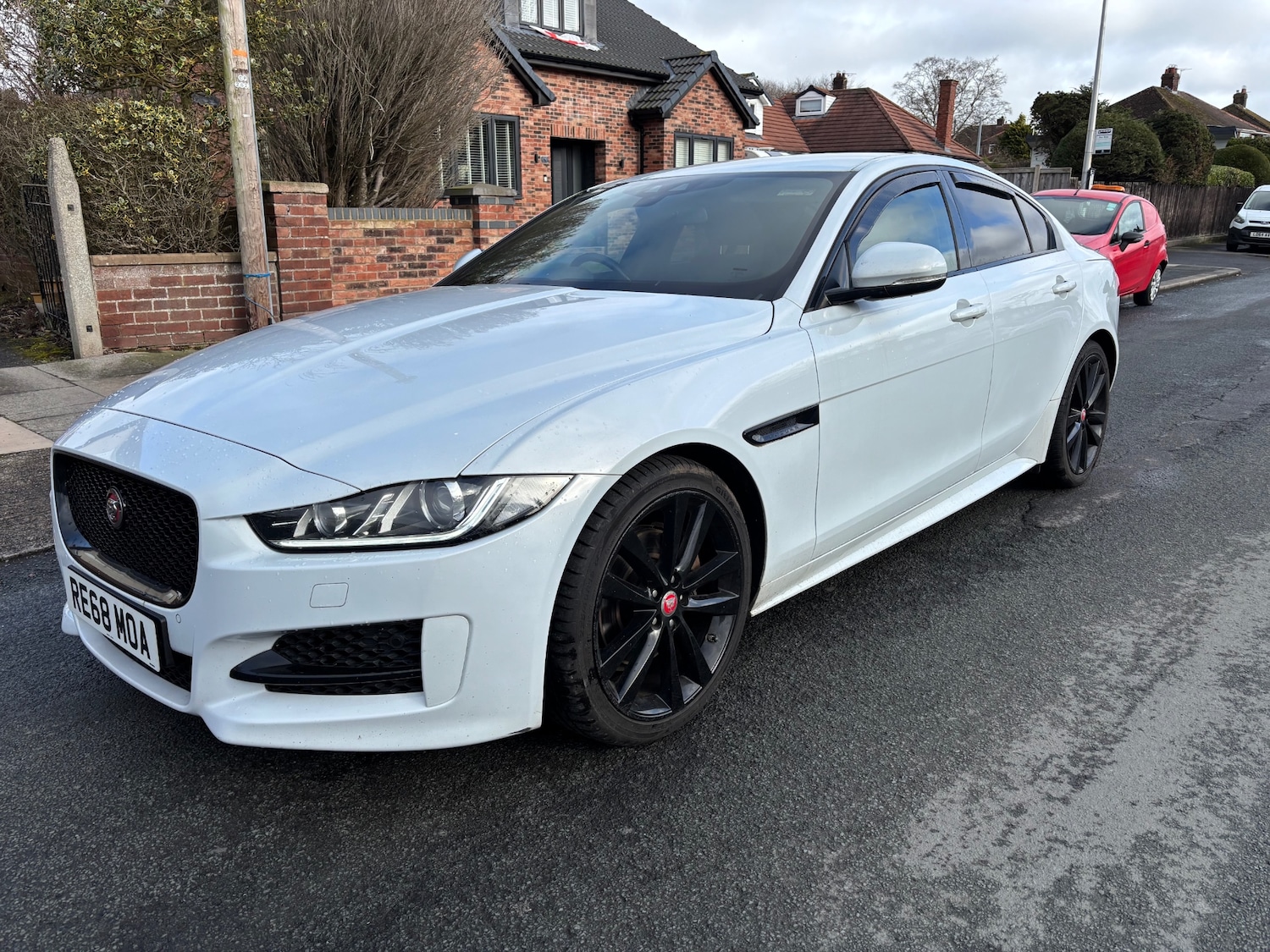 Used Jaguar XE 2018 for sale - 77617163: Photo 4