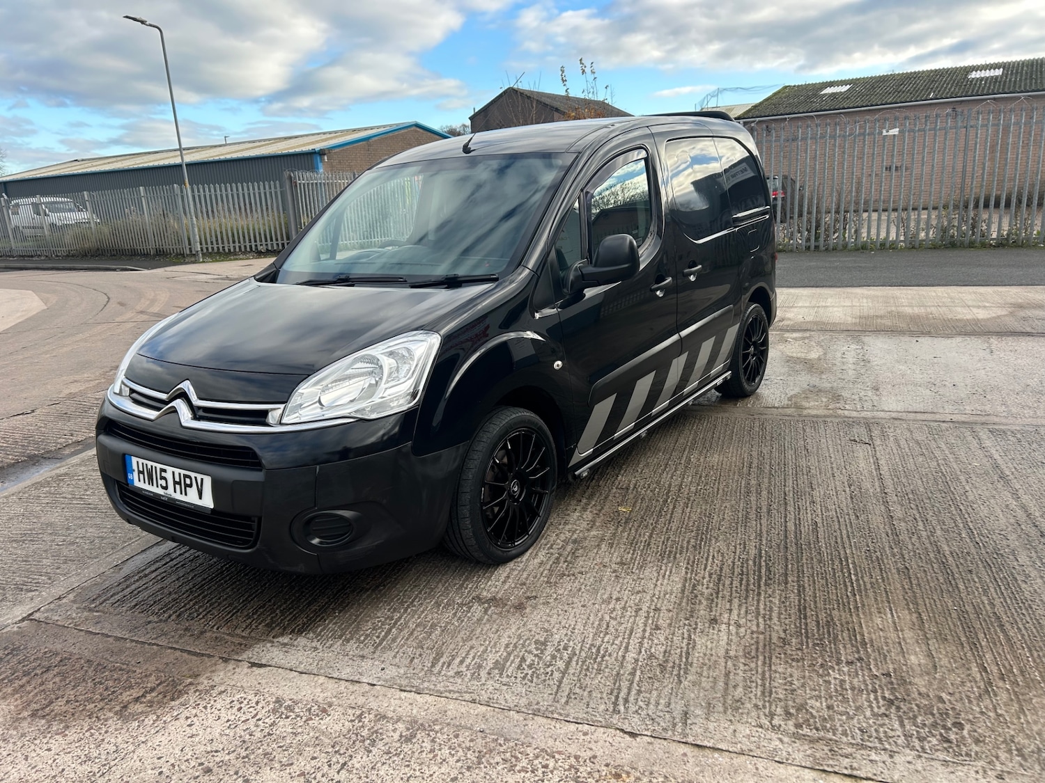 Used Citroen Berlingo 2015 for sale - 76504906: Photo 1