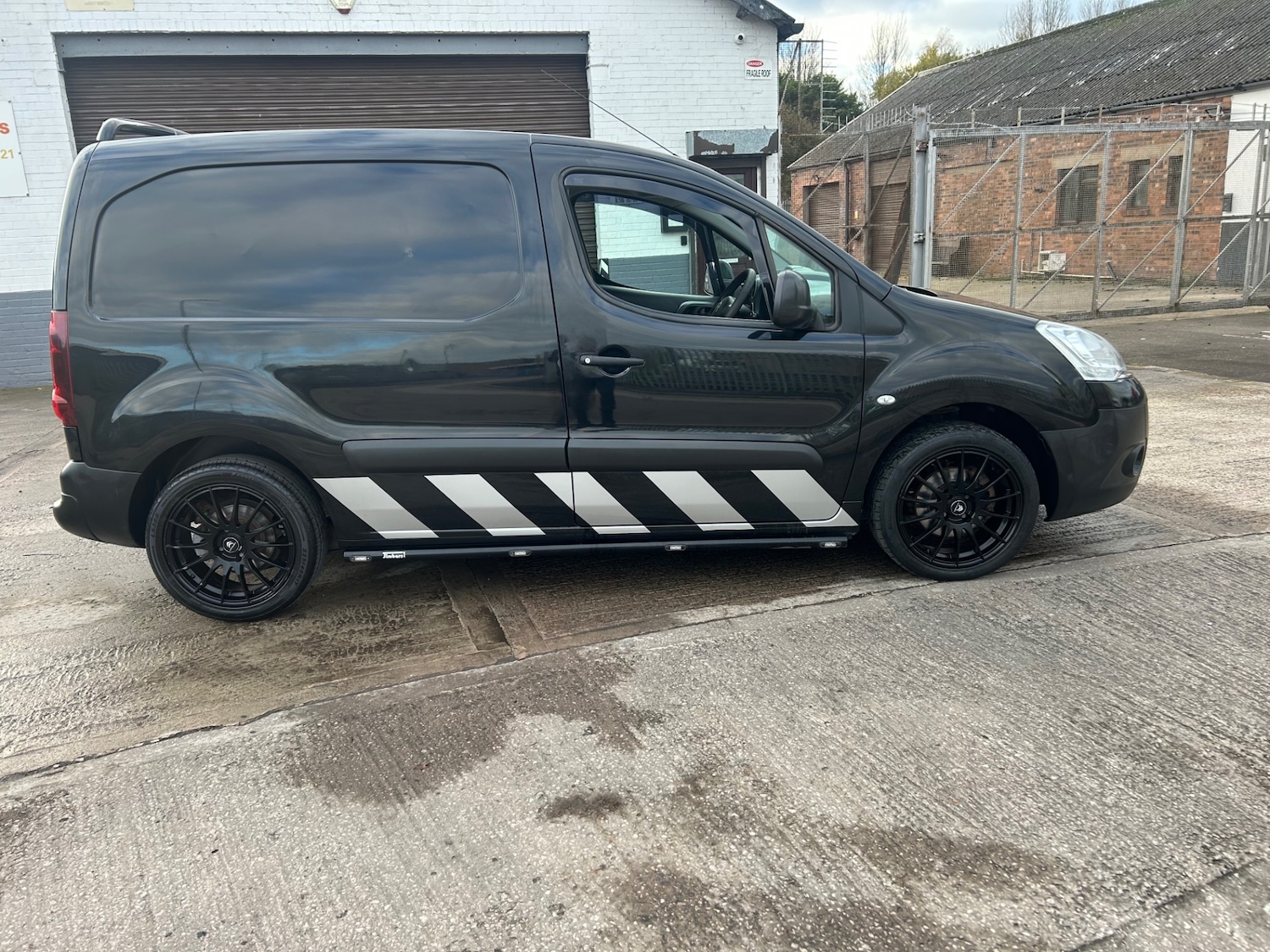 Used Citroen Berlingo 2015 for sale - 76504906: Photo 4