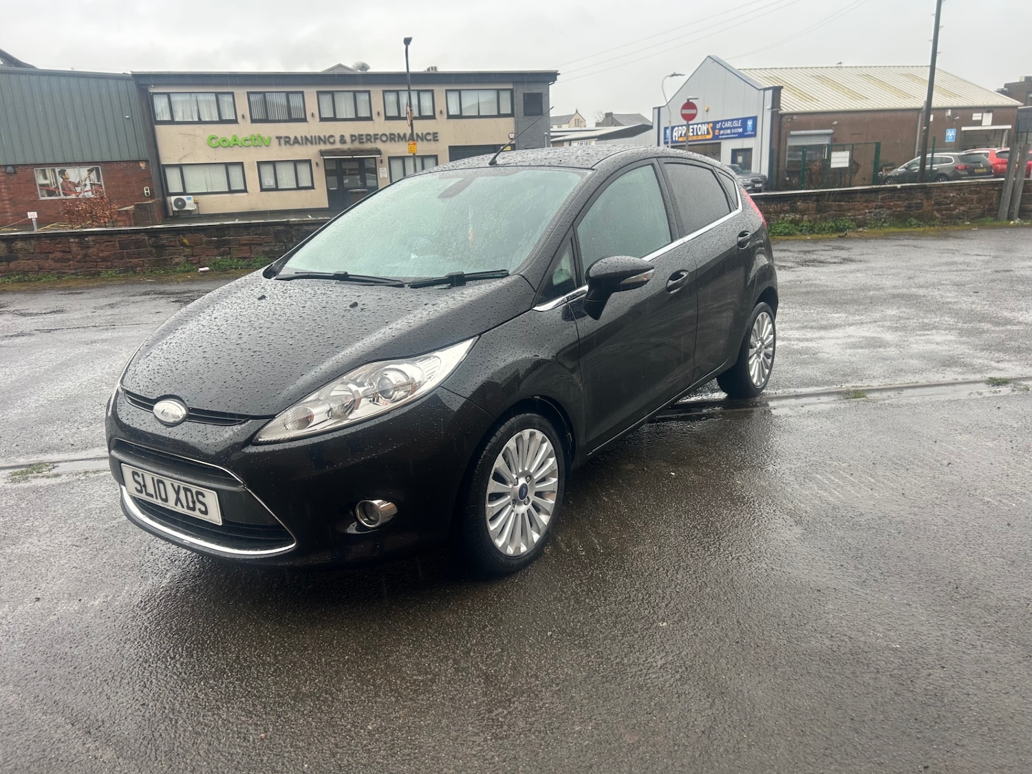 Used Ford Fiesta 2010 for sale - 77998720: Photo 2