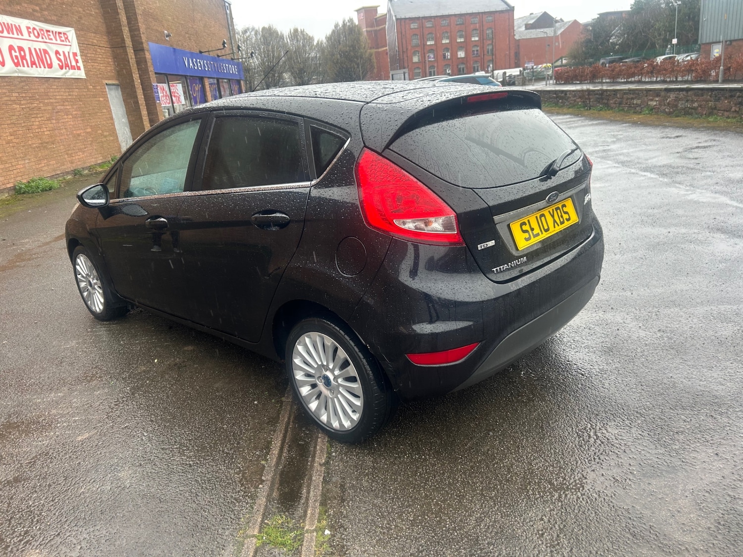 Used Ford Fiesta 2010 for sale - 77998720: Photo 4