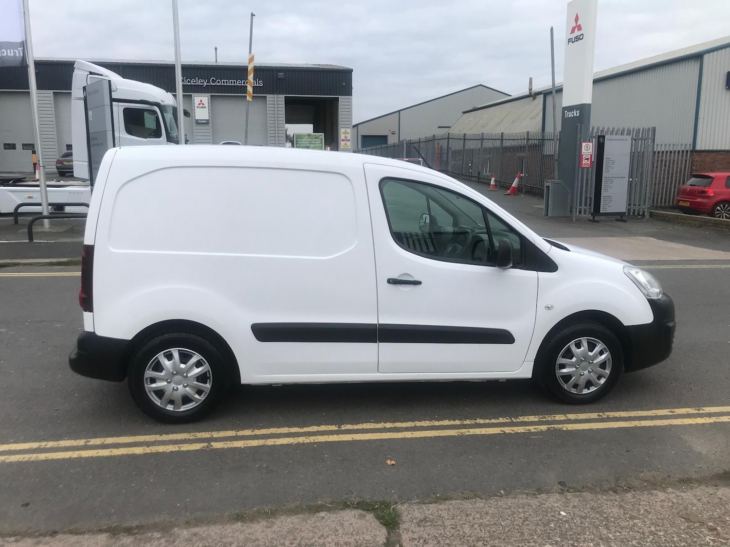 Used Citroen Berlingo 2017 for sale - 76404488: Photo 3