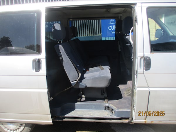 Used Volkswagen Caravelle 2003 for sale - 74718959: Photo 15
