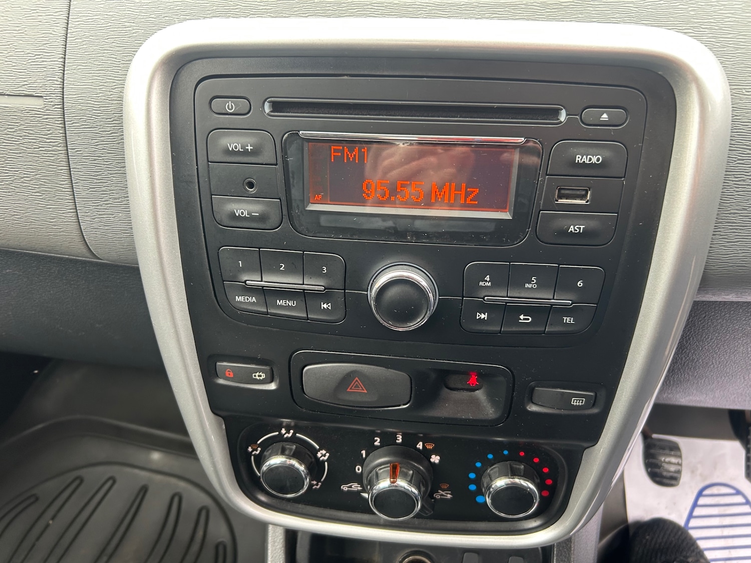 Used Dacia Duster 2013 for sale - 77650468: Photo 12