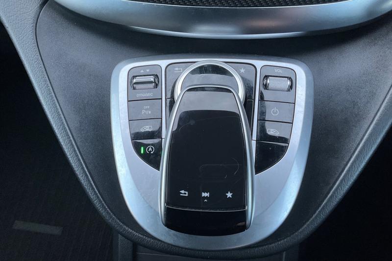 Used Mercedes-Benz V-Class 2018 for sale - 77631215: Photo 29