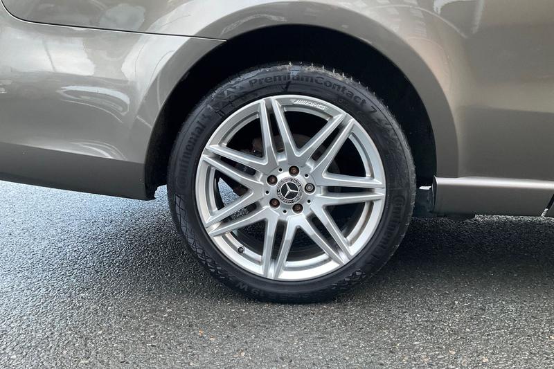 Used Mercedes-Benz V-Class 2018 for sale - 77631215: Photo 8