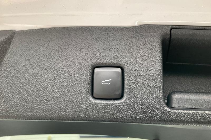 Used Ford Kuga 2025 for sale - 76056177: Photo 37