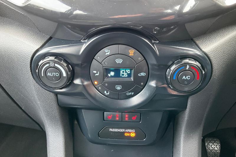 Used Ford Ecosport 2017 for sale - 76400108: Photo 26