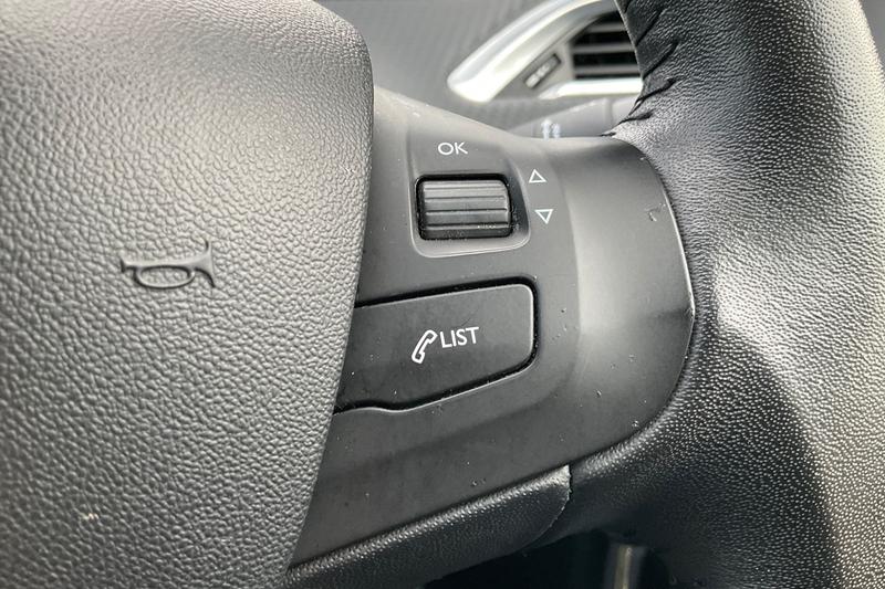 Used Peugeot 208 2016 for sale - 77763623: Photo 30