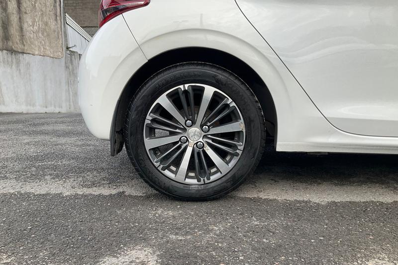 Used Peugeot 208 2016 for sale - 77763623: Photo 8