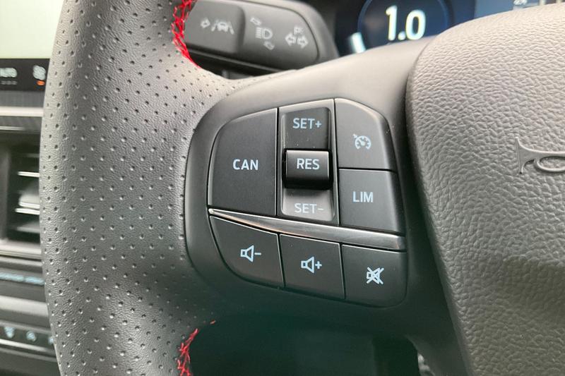 Used Ford Focus 2025 for sale - 76949113: Photo 30