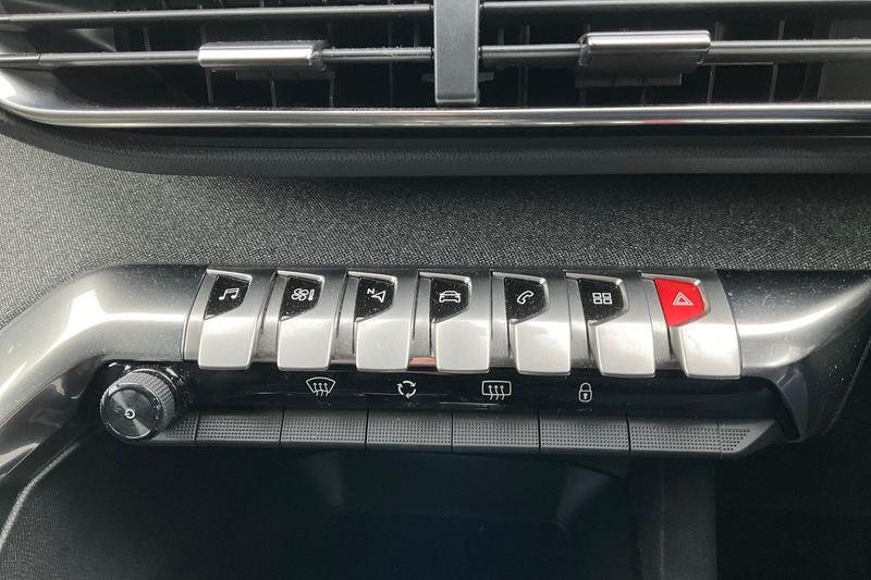 Used Peugeot 3008 2017 for sale - 77450465: Photo 28