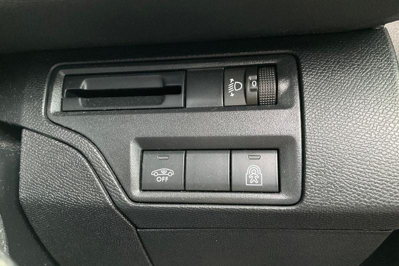 Used Peugeot 3008 2017 for sale - 77450465: Photo 32