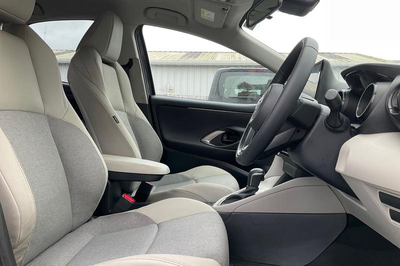 Used Toyota Yaris 2023 for sale - 78001236: Photo 17