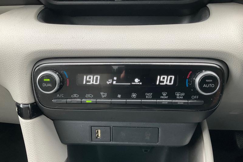 Used Toyota Yaris 2023 for sale - 78001236: Photo 27