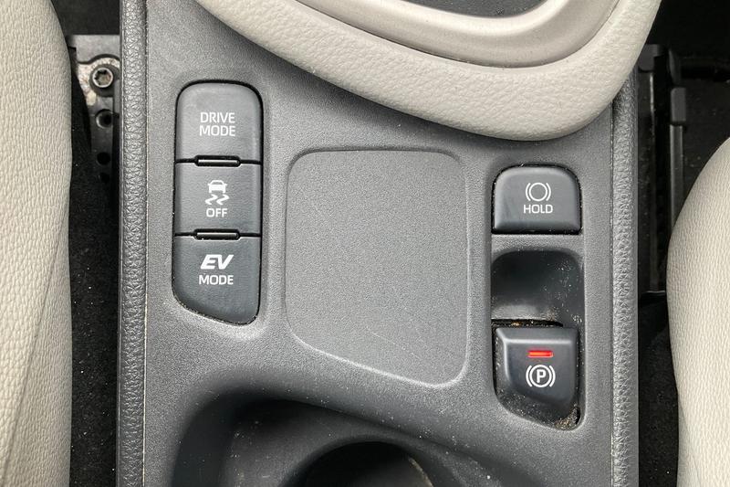 Used Toyota Yaris 2023 for sale - 78001236: Photo 30